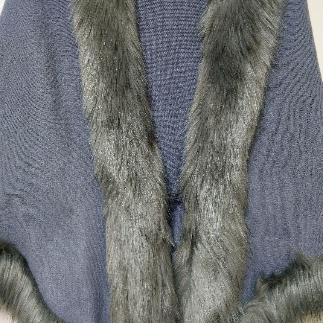 【しろぴー】木製チェスト、ファンデ、ファー付きポンチョ　3点おまとめ