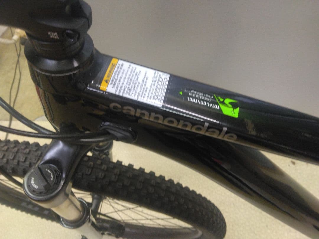 【美品】Cannondale Trail SE4　29インチ　Sサイズ　ペダル無