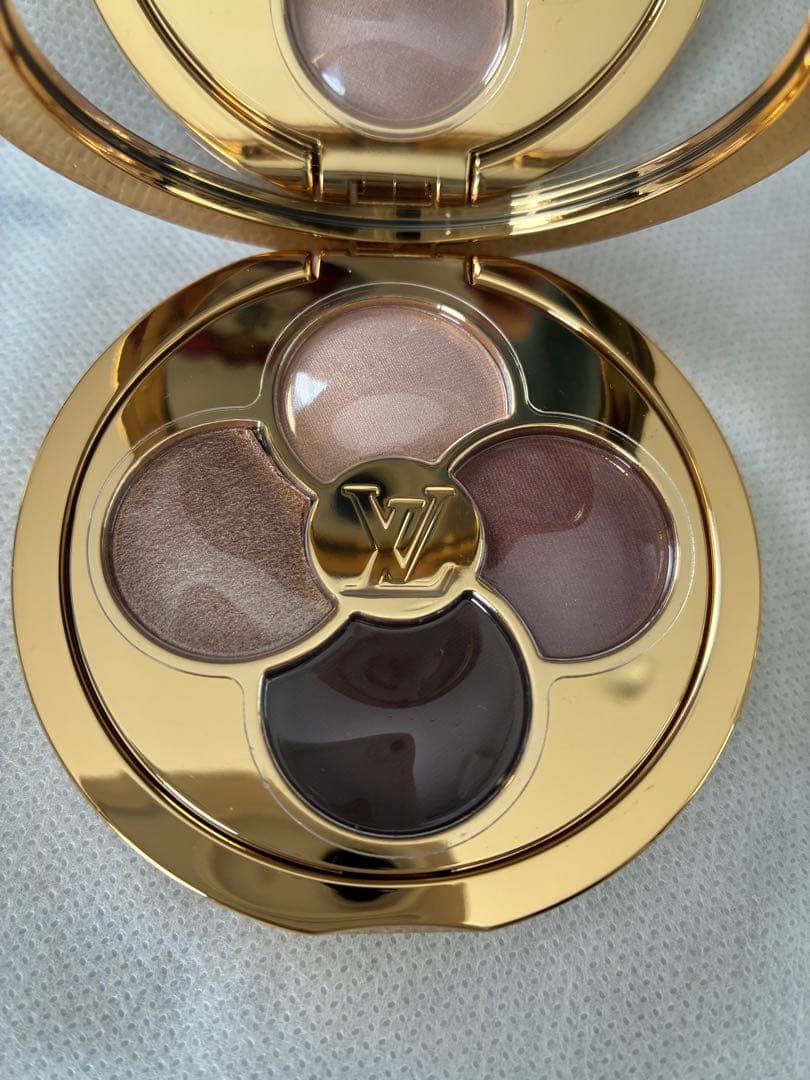【新品未使用】LOUIS VUITTON LV オンブル 250 アイシャドウ