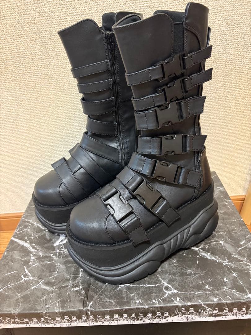 Demoniaデモニア 厚底 ブーツ 24cm 黒 M6 開封のみで、未使用です