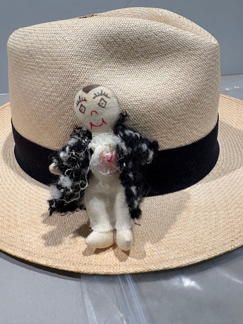 マルニ　ブローチ