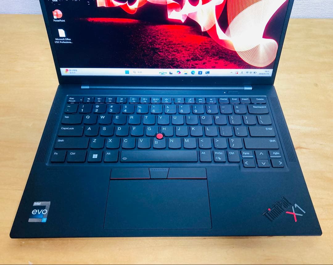 ThinkPad X1 Carbon Gen10/メモリ16GB/office付