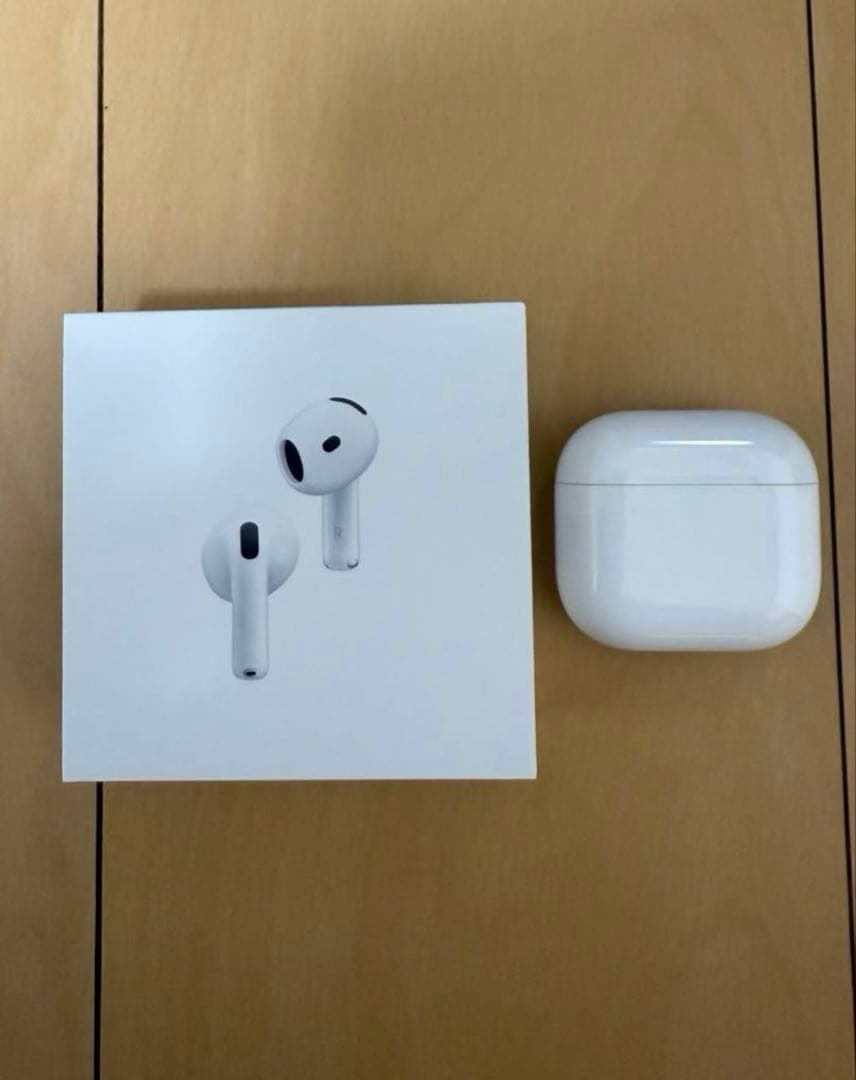 Airpods4 本体のみ(右耳なし)
