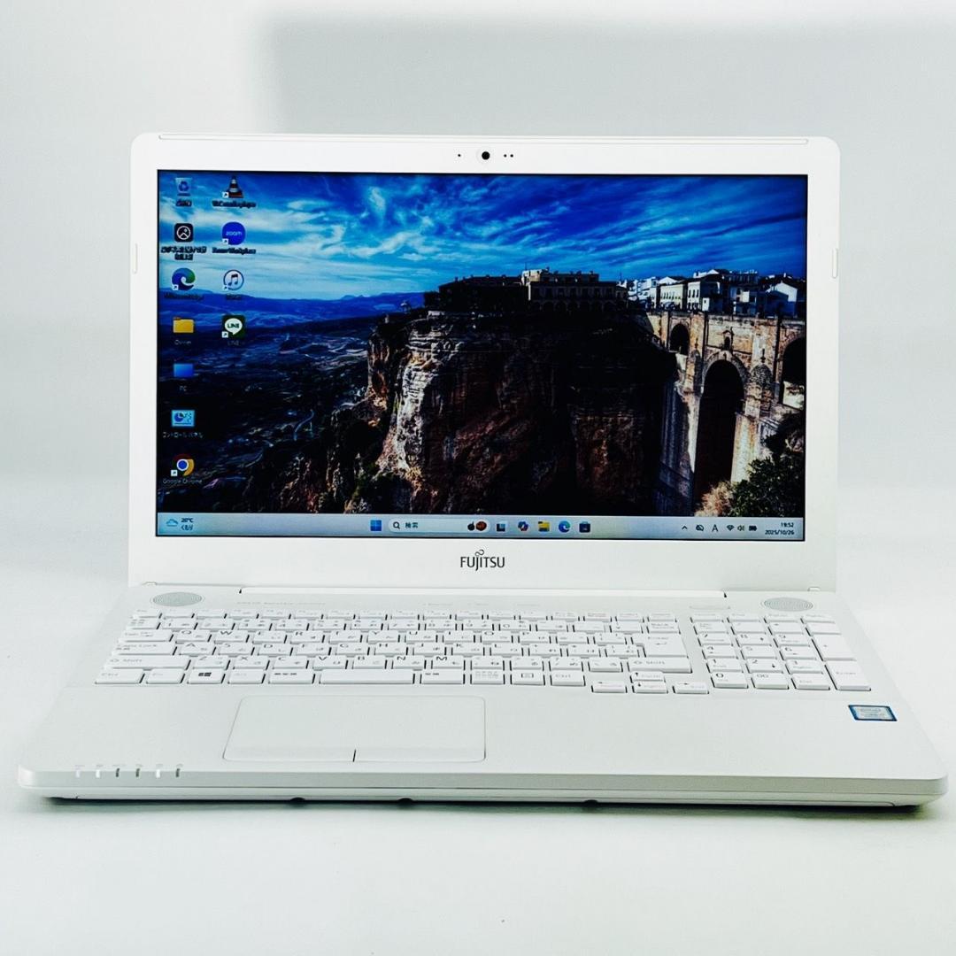 Core i7 32GB ノートパソコン Windows11 オフィス付き