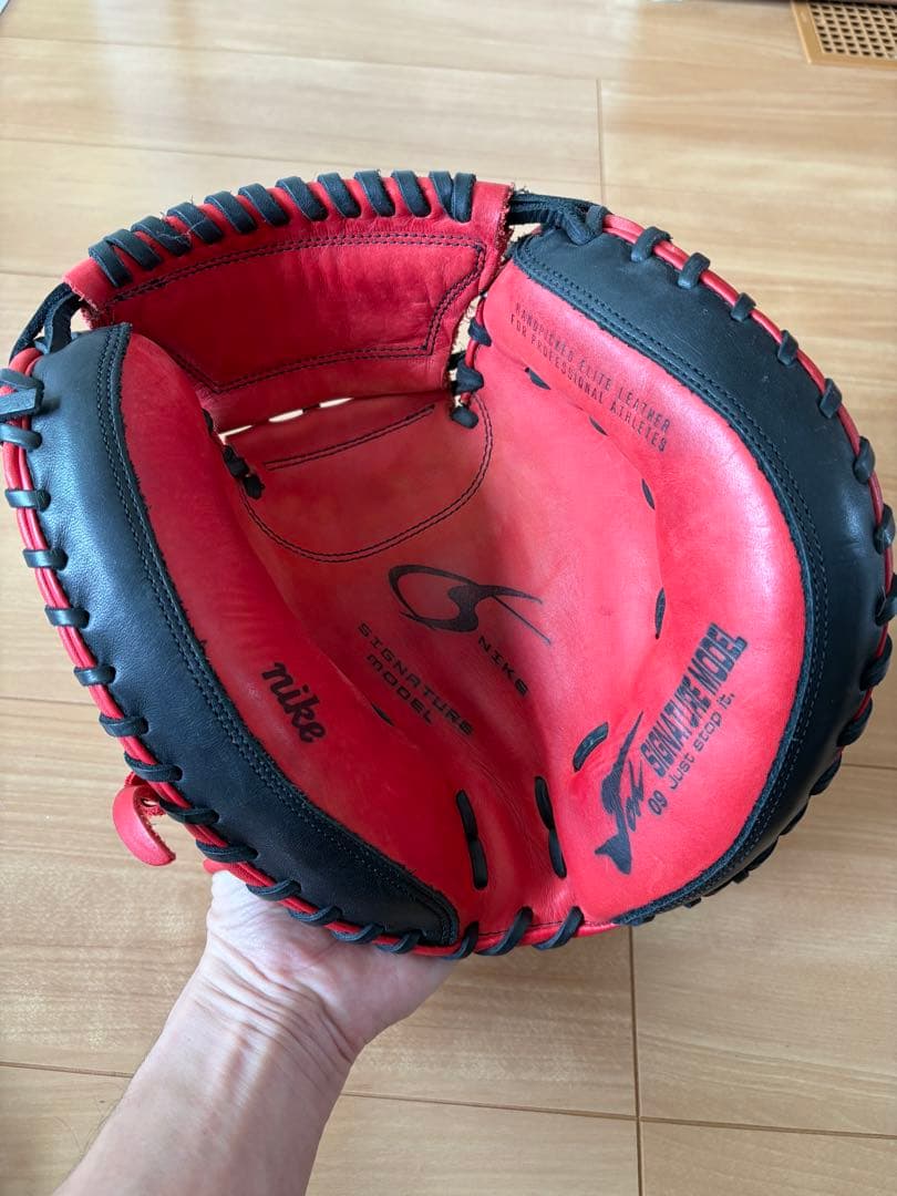 Nike 右手用キャッチャーミット レッド