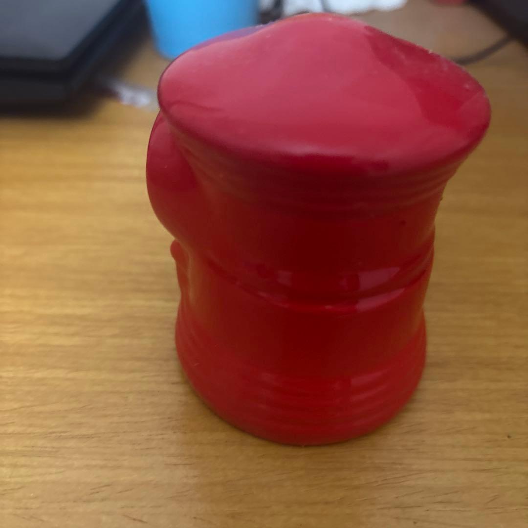 赤い郵便ポスト型小物入れ