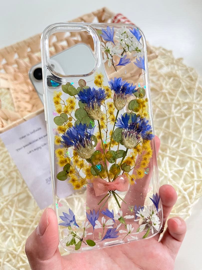 フルオーダーメイドのハンドメイド押し花スマホケース　全機種対応