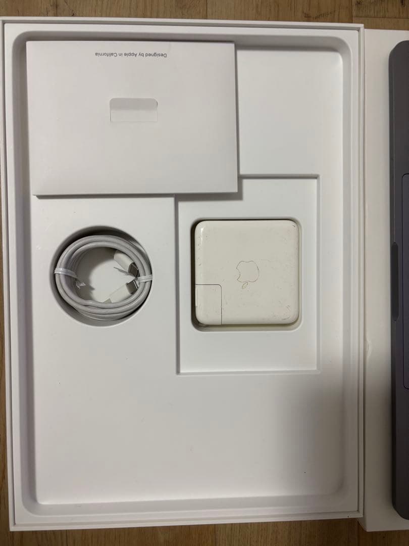 バッテリー良好 美品　i7 Macbook Pro 13インチ　A1706