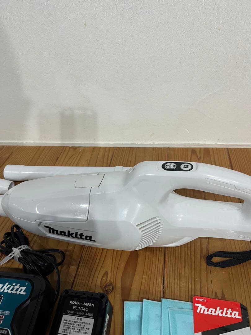 kenji0125　Makita コードレス掃除機 CL107FD