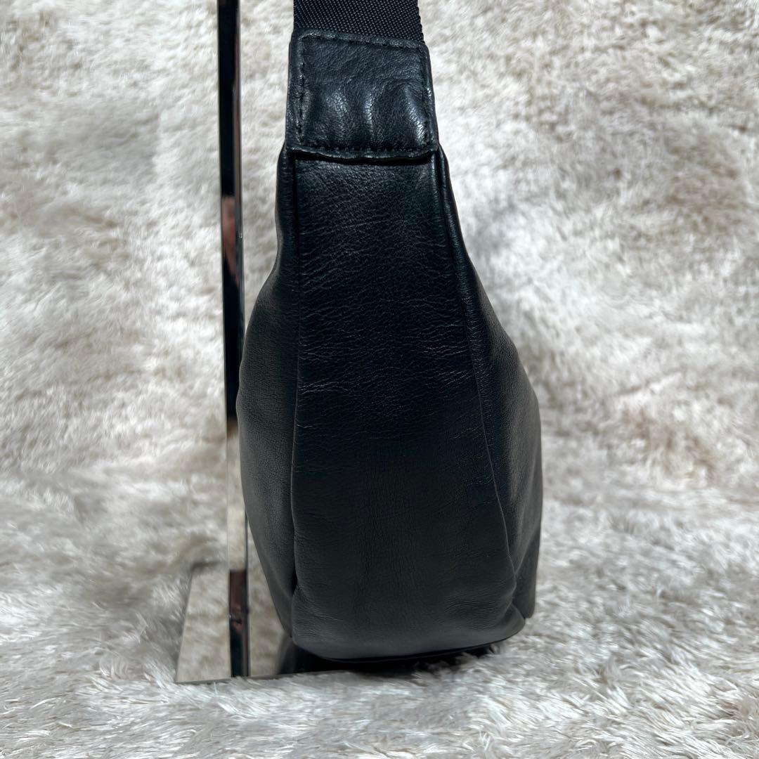 極美品✨　ラシット　ラウンドショルダーバッグ　ソフトレザー