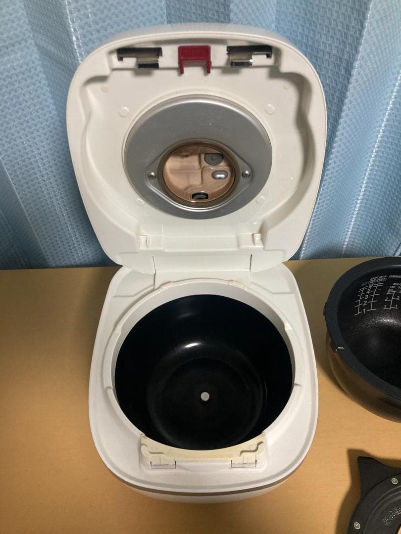 ★タイガー JPC-10NJ 圧力IH炊飯器 5.5合炊き 2018年製 ★