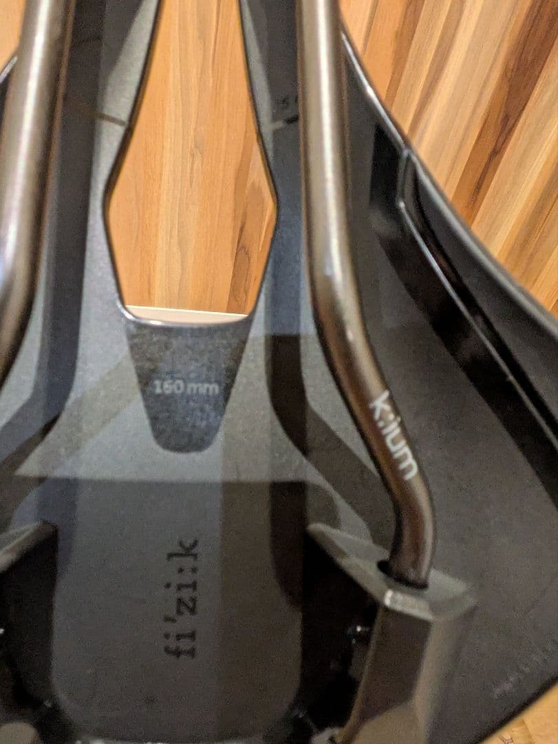 フィジーク　サドル　fizik ARGO TEMPO R3 160mm