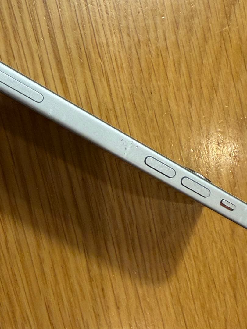 Apple iPhone 15 256gb 本体　(ジャンク品)