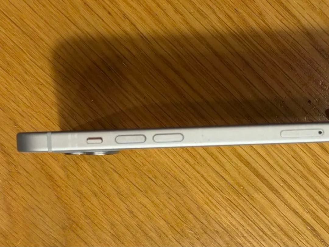 Apple iPhone 15 256gb 本体　(ジャンク品)