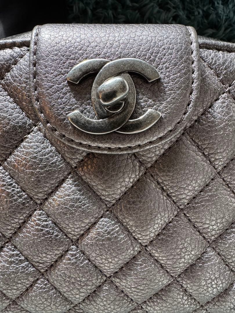 箱無しで大特価‼️CHANEL シルバー キルティングショルダーバッグ