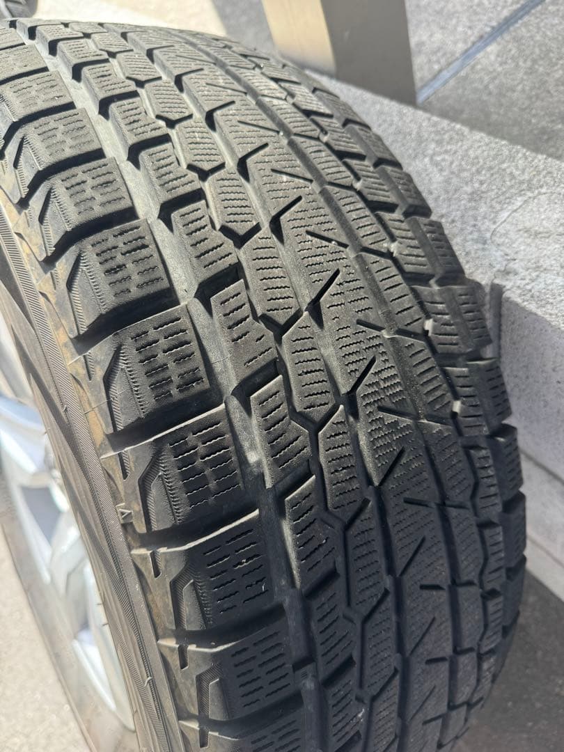 ⭐︎引取限定⭐︎スタッドレスタイヤ　265/65R 17インチ　ホイールセット