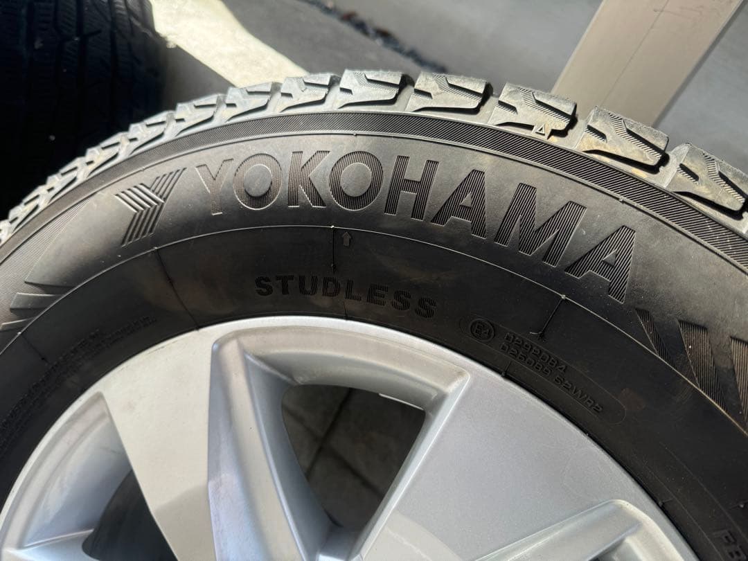 ⭐︎引取限定⭐︎スタッドレスタイヤ　265/65R 17インチ　ホイールセット
