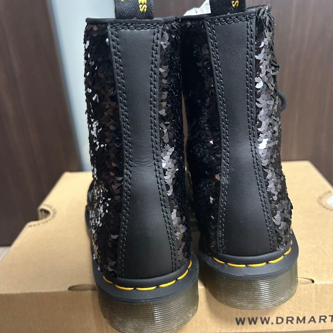 【きゅーぴっと！】 新品未使用 スパンコール 8ホールブーツ