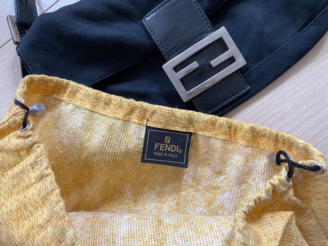 FENDI フェンディ　マンマバケット　ショルダーバッグ