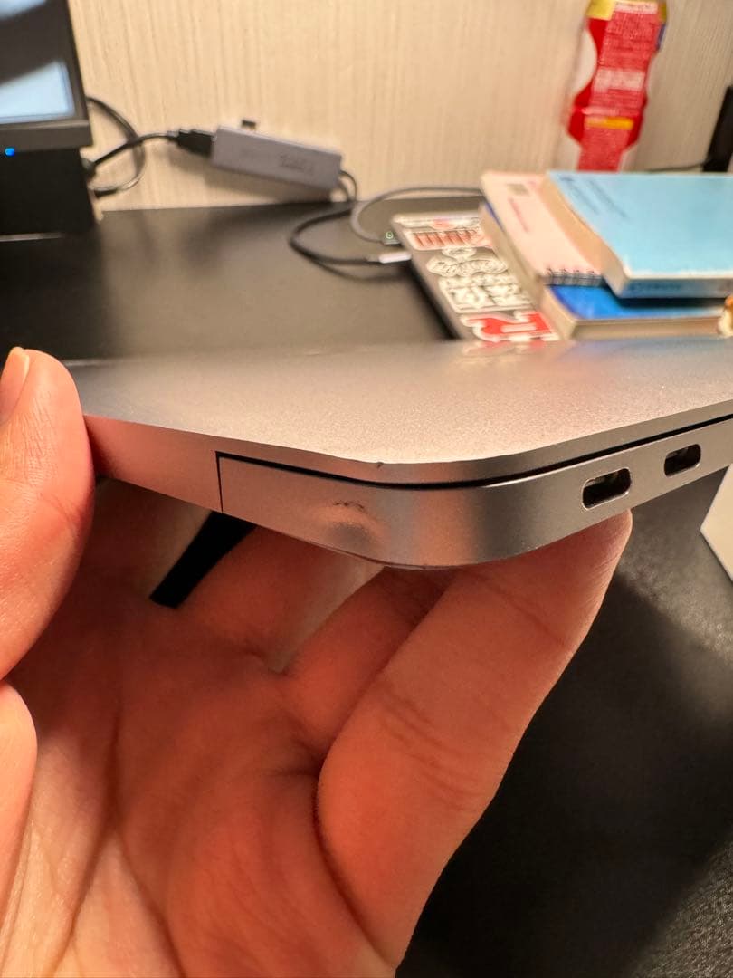 Apple MacBook Air 2020本体8G/256G