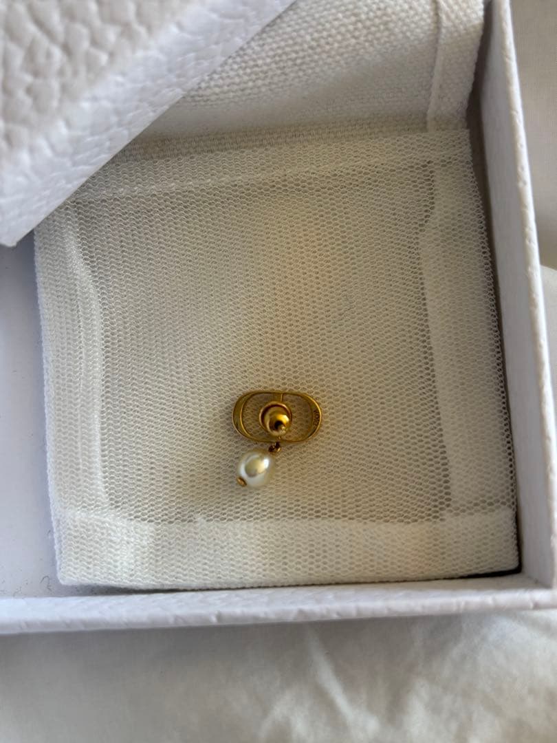 Dior ゴールド パール 片耳用ピアス