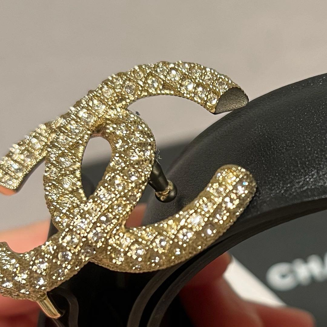 CHANEL ゴールドバックルブラックベルト