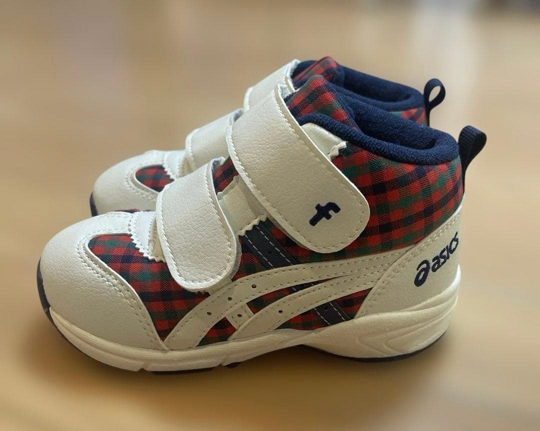 fh00_15　familiar×asics 赤チェック　15センチ