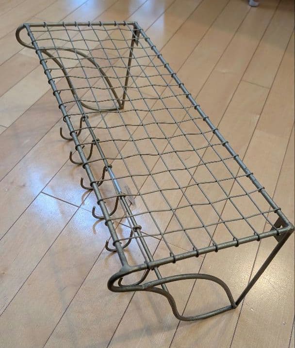 アンティーク調　ワイヤーウォールシェルフ