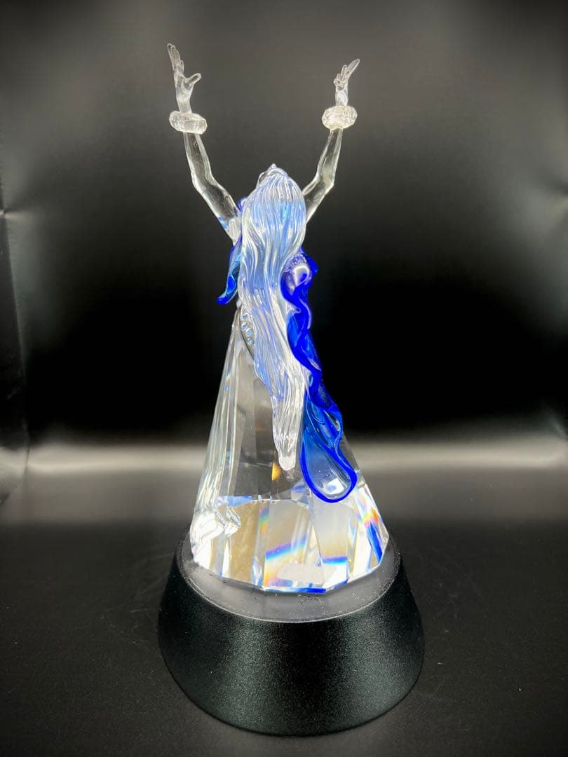 クリスタルフィギュア 青い髪