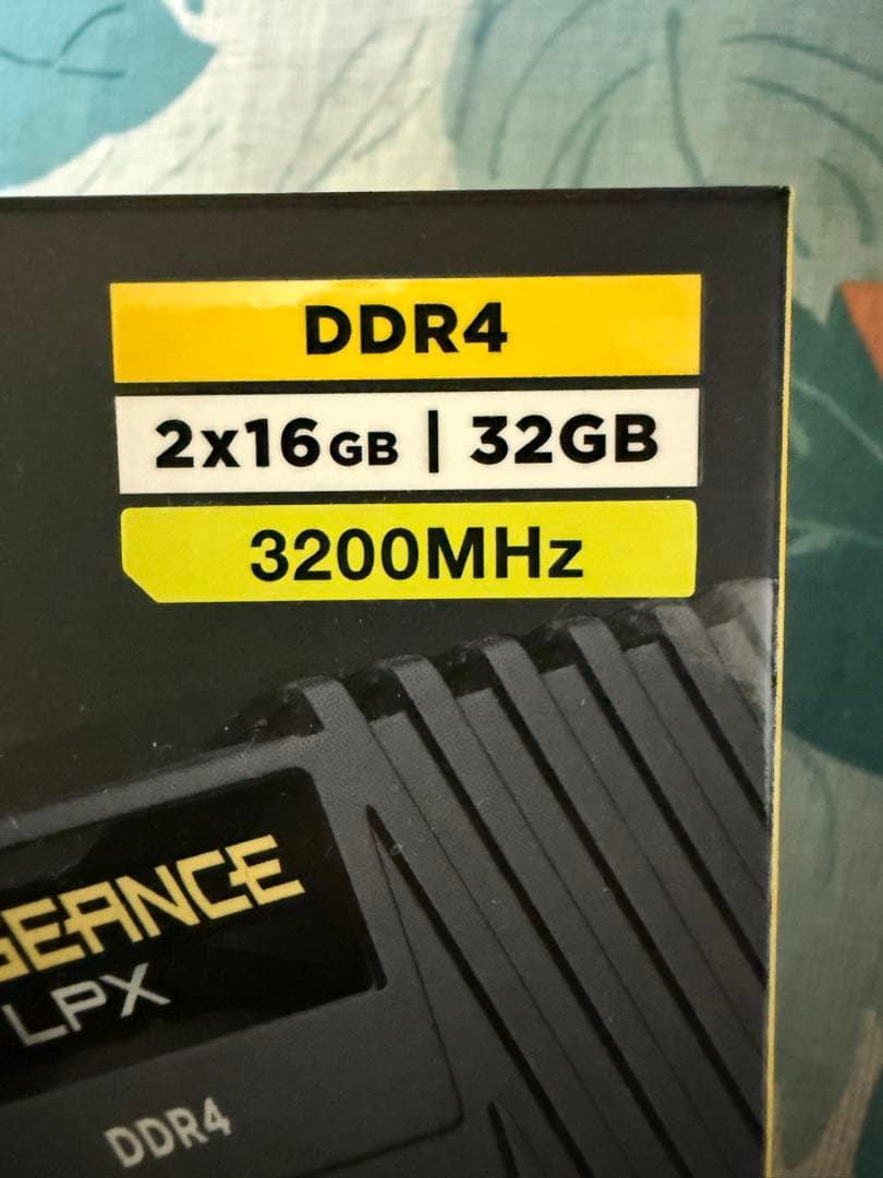 メモリー CORSAIR VENGEANCE LPX 32GB DDR4 3200MHz
