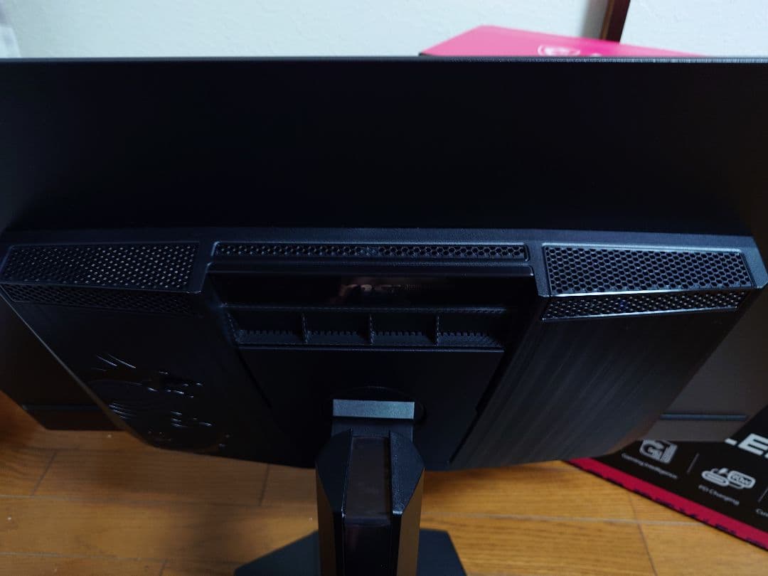 Y*）様 MSI MPG 321URX QD-OLED 32インチ