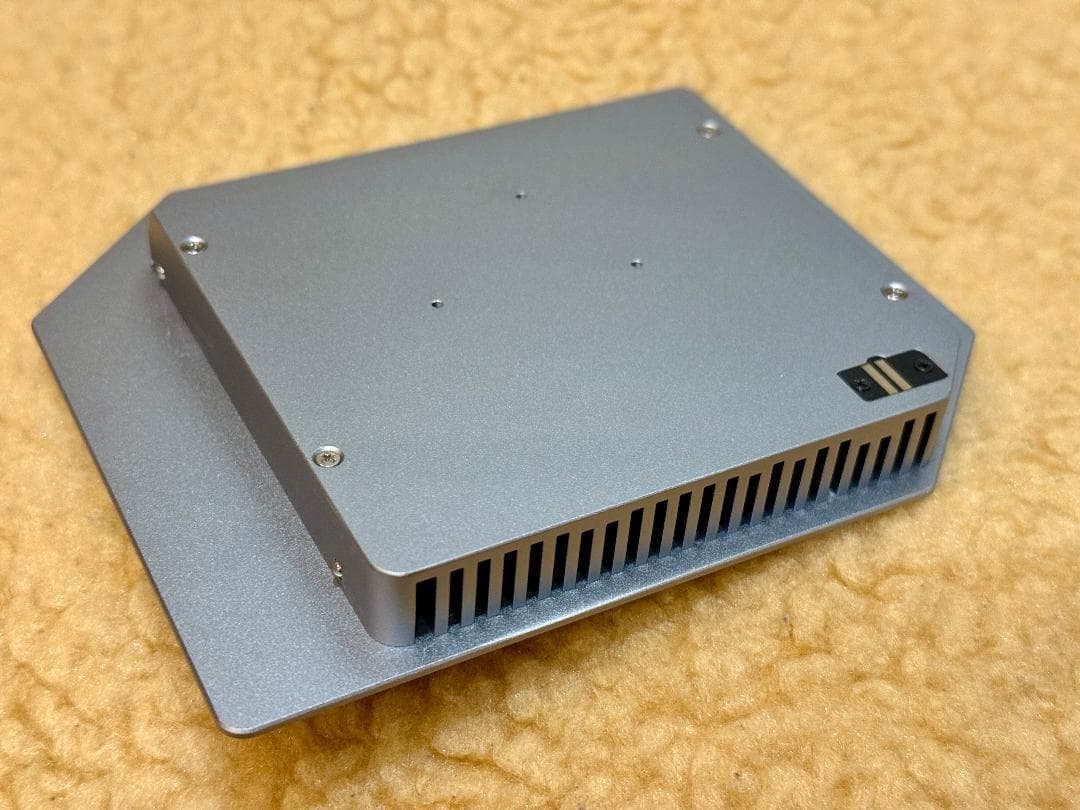 Acasis 4 Bay 40Gbps M.2 NVMe SSD ケース