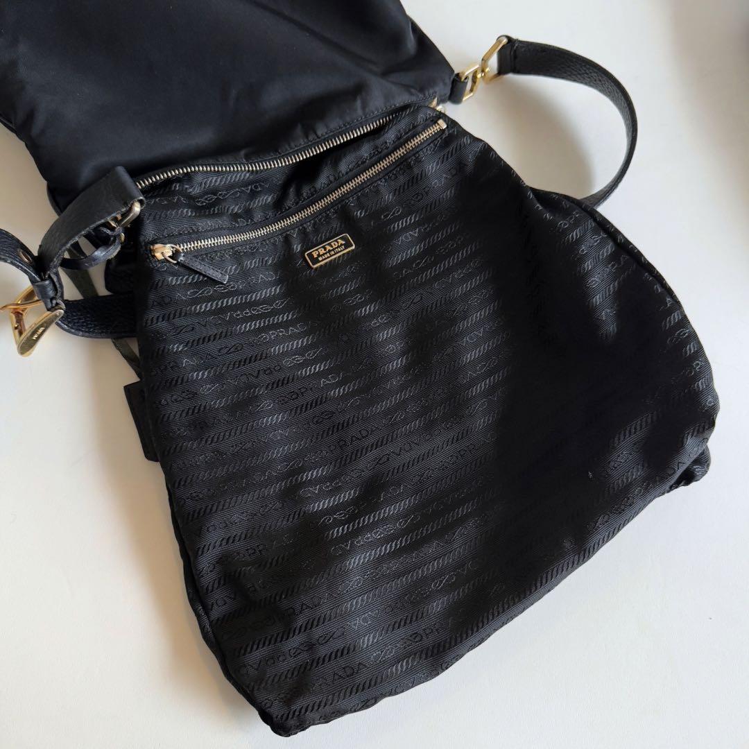 希少 PRADA プラダ ショルダーバッグ 三角ロゴ 白タグ 黒 金ロゴ 正規