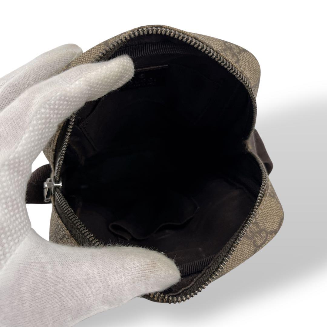 グッチ　ショルダーバッグ　カメラバッグ　ポシェット　GGスプリーム　PVCレザー