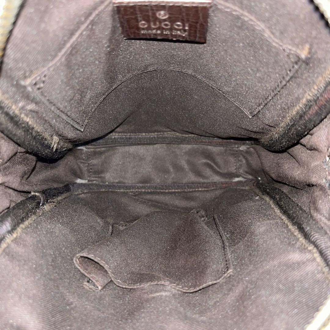 グッチ　ショルダーバッグ　カメラバッグ　ポシェット　GGスプリーム　PVCレザー