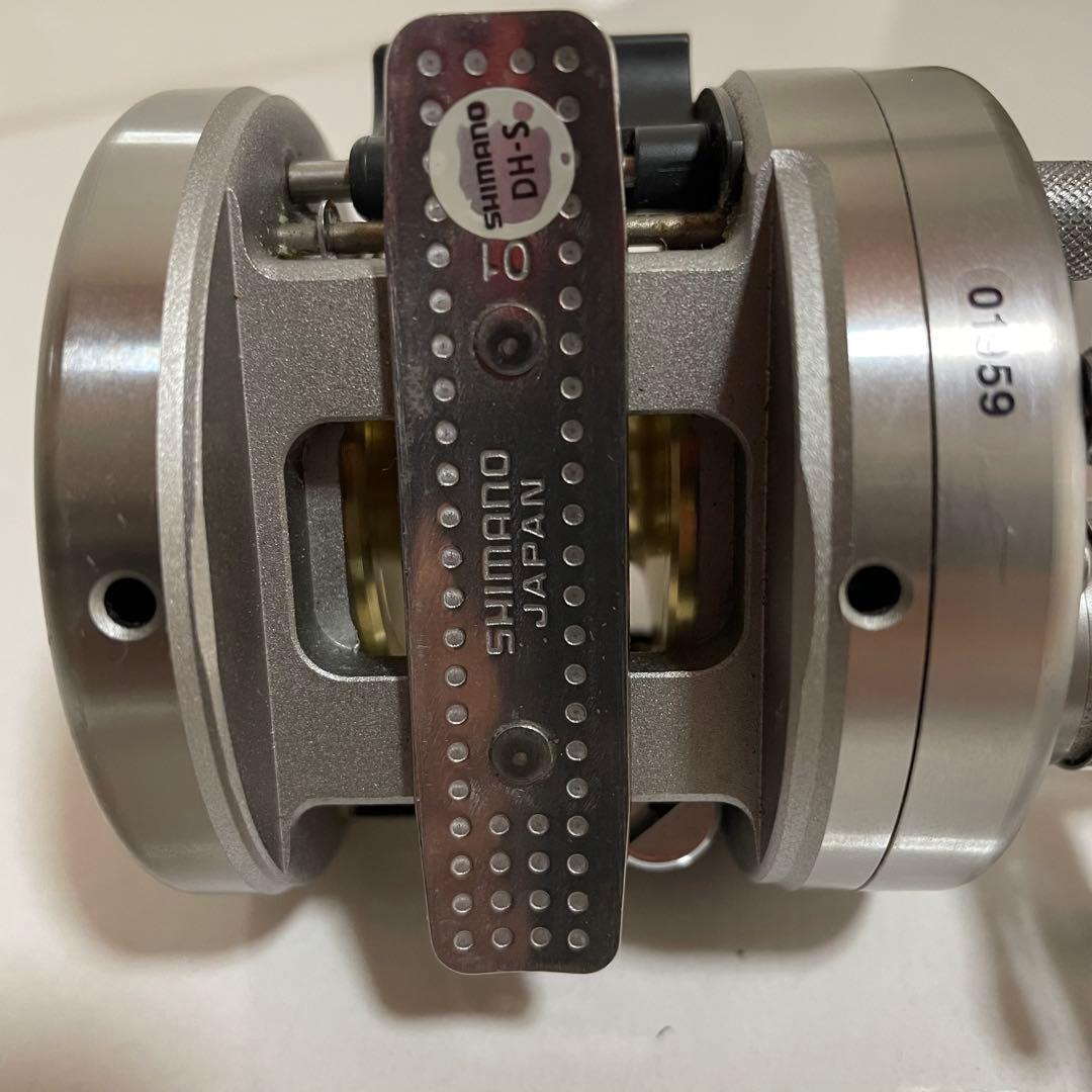SHIMANO CALCUTTA 両軸リール 右巻き　シマノ　カルカッタ200