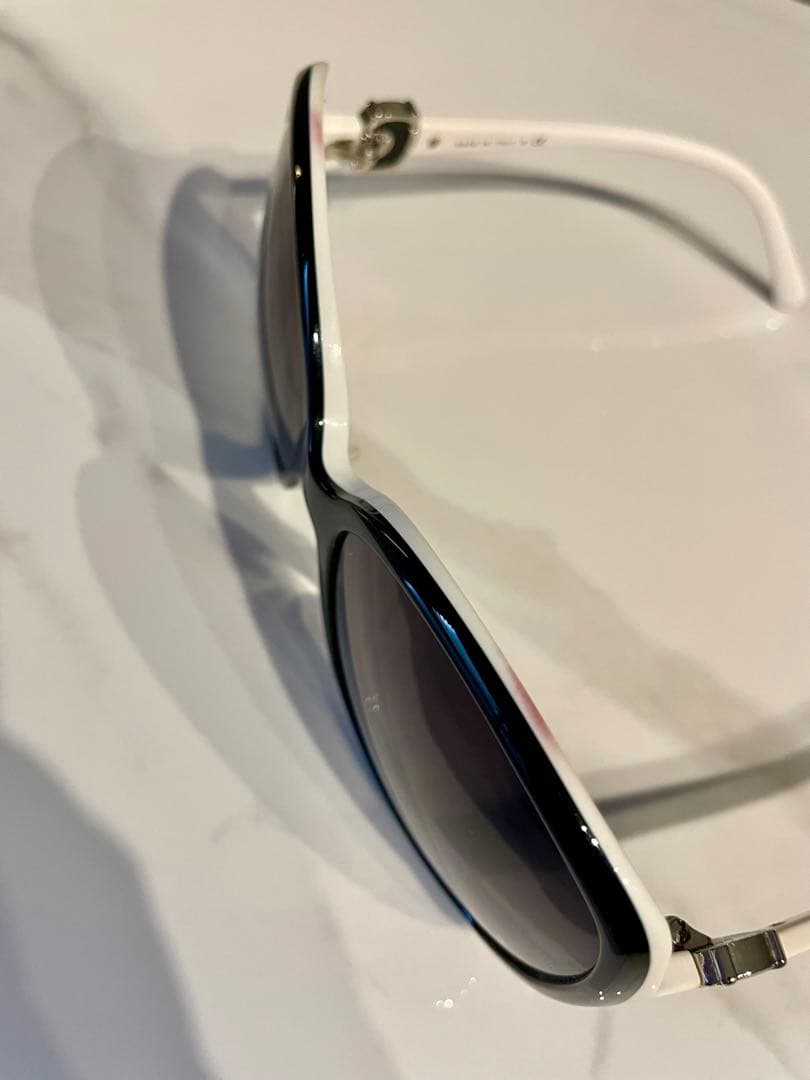 正規店購入▪️CHANELサングラス▪️一式揃い▪️モノトーン▪️ブラック ホワイト