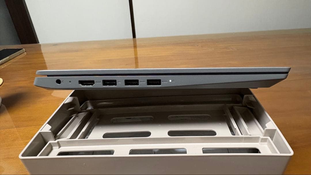 Lenovoの14インチ　ノートPC「IdeaPad Slim 350」