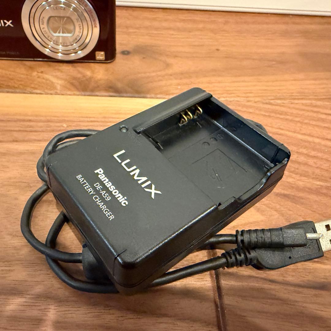 Panasonic LUMIX デジタルカメラ バイオレッド　DMC-FX60