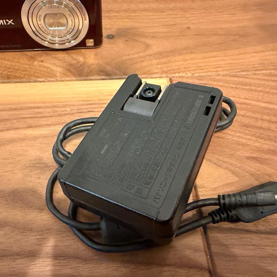 Panasonic LUMIX デジタルカメラ バイオレッド　DMC-FX60