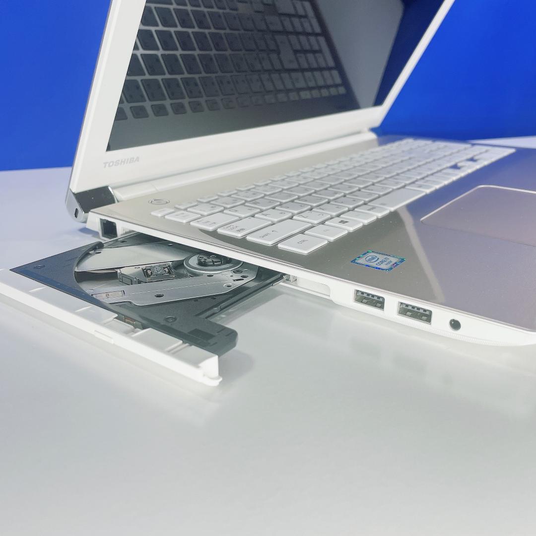 Corei7✨Win11✨爆速SSD＆ブルーレイ✨ゴールドノートPC薄型カメラ