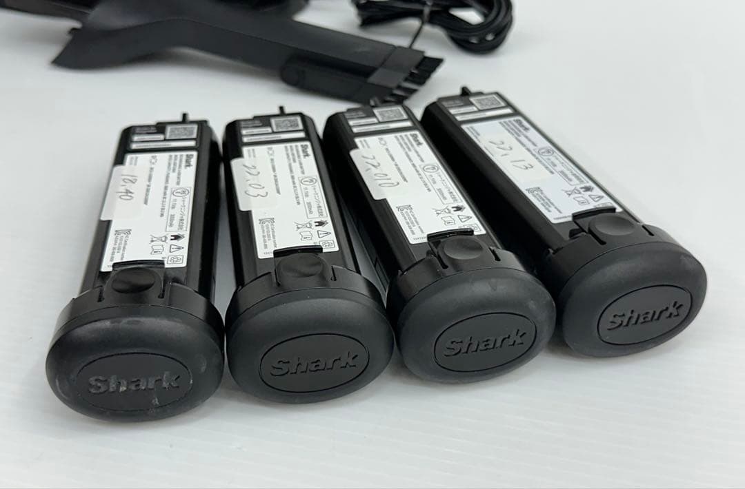 WV516JBK 中古　格安　シャーク　掃除機　純正バッテリー4個付き　付属品有