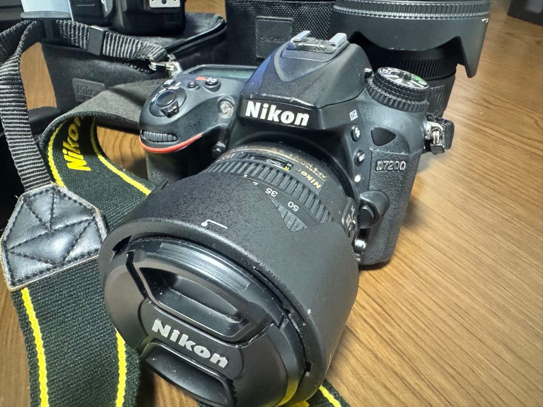 Nikon D7200 一眼レフカメラ 18-140mmレンズ付き