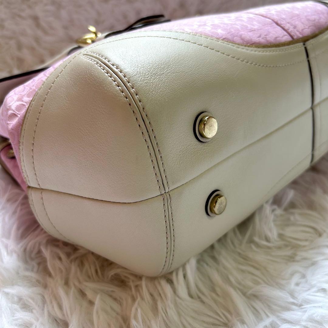 美品 coach シグネチャー SOHO ピンク ハンドバッグ フラップ
