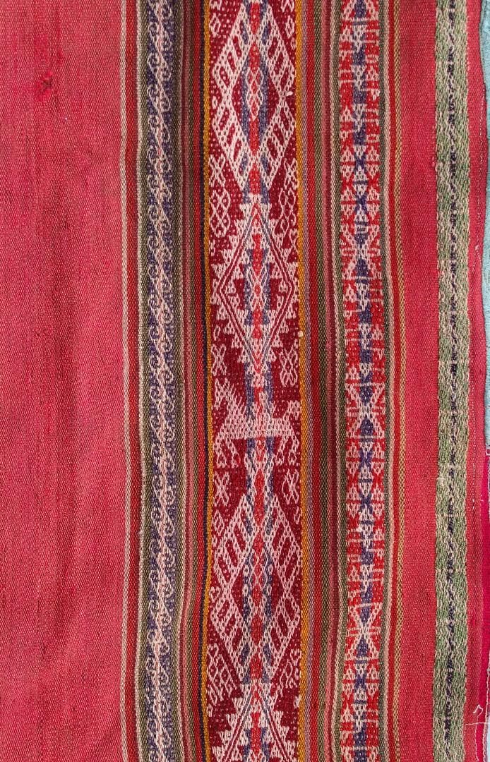 クスコ大聖堂前で入手、スーユなどインカ伝統モチーフ織り込みビンテージ・ショール