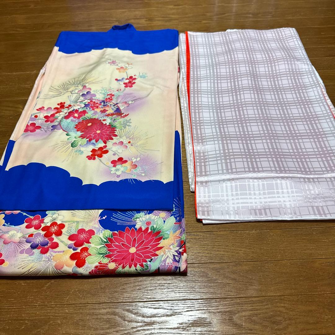 【昭和セミアンティーク】七五三用 鮮やかな青の花柄着物【襦袢セット】