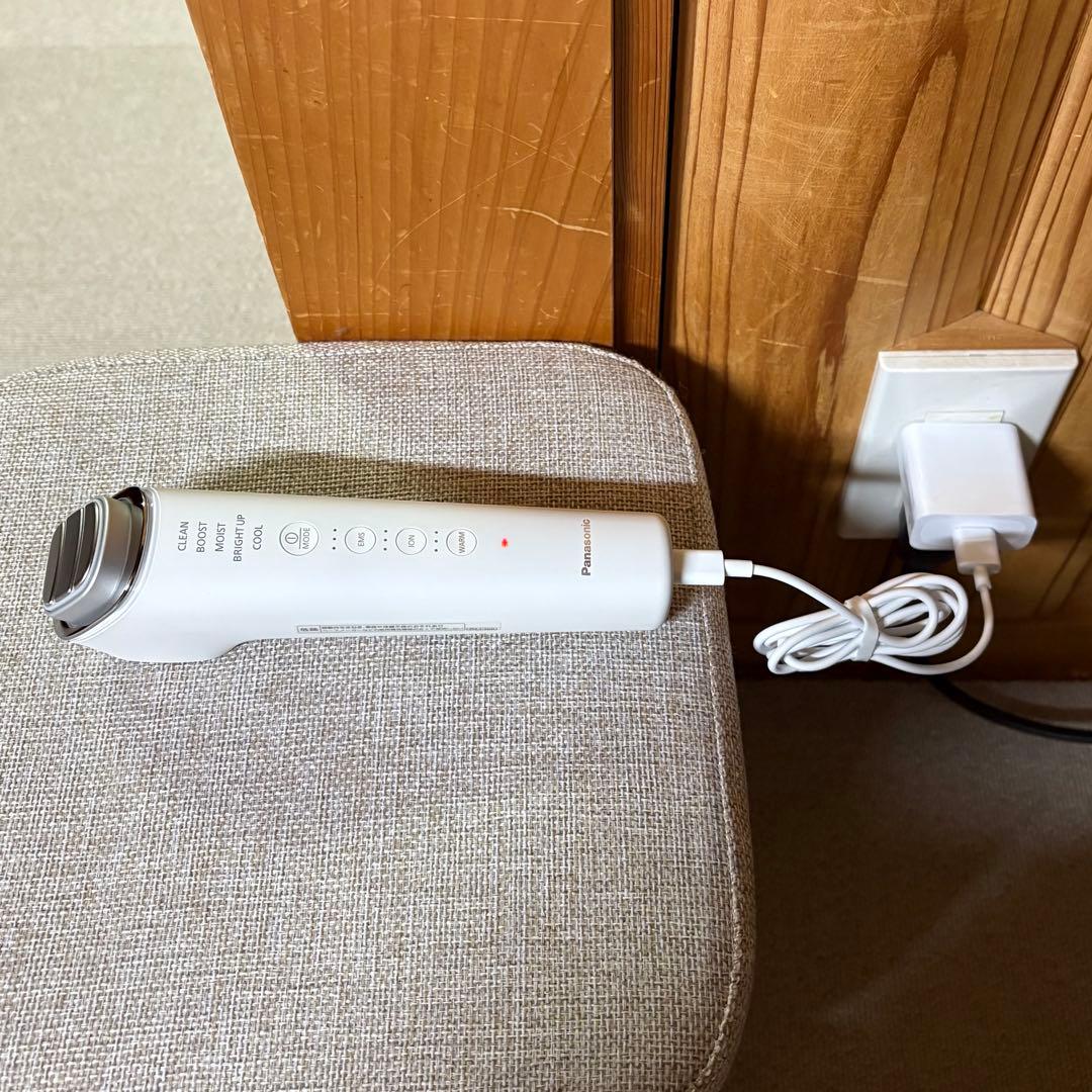 Panasonic 美容器 充電器・USBケーブル付き