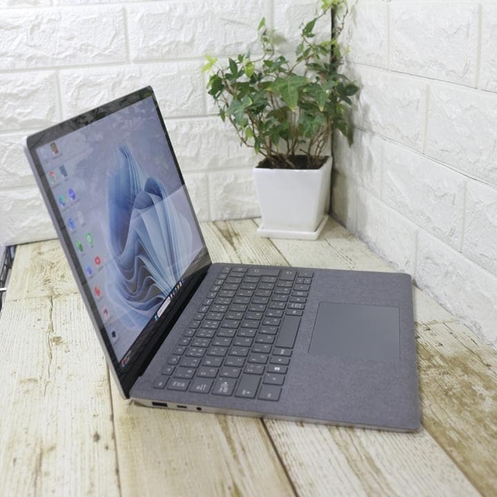 かにちゃんsurface laptop 4 バッテリー良好 タッチパネル