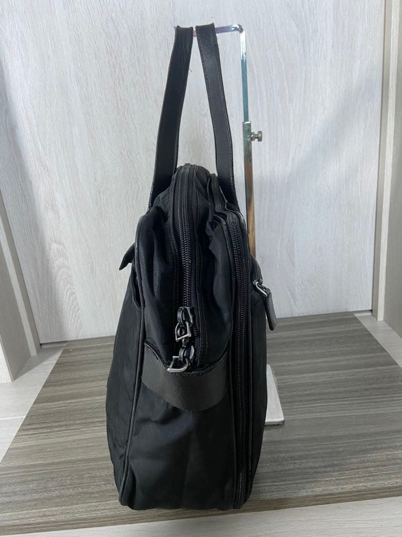 PRADA ビジネスバッグ　三角ロゴプレート　ナイロン　レザー　ブラック