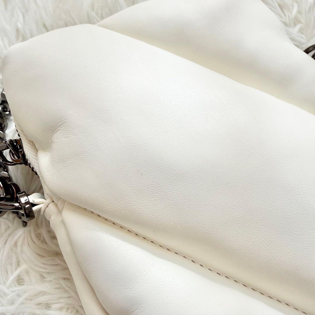 【人気完売品】GlamLips QUILTING マルチ ショルダーバッグ　白